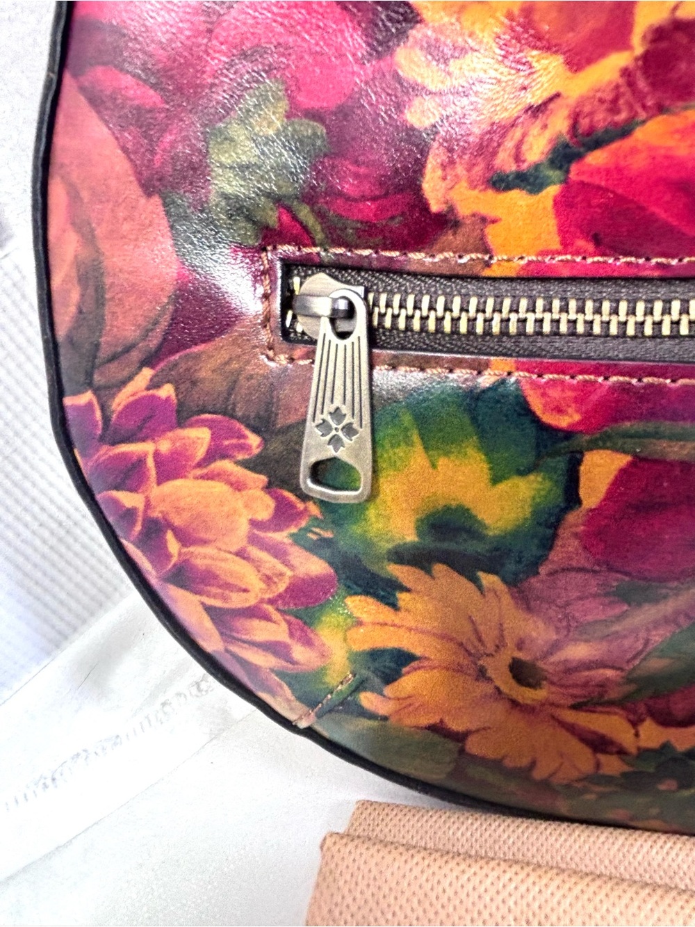 Patricia Nash Coco Crescent Hobo Bag. Multi/Tan. - Picture 6 of 15